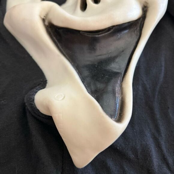 Vintage fun world DIV ghost face mask - Picture 3 of 13